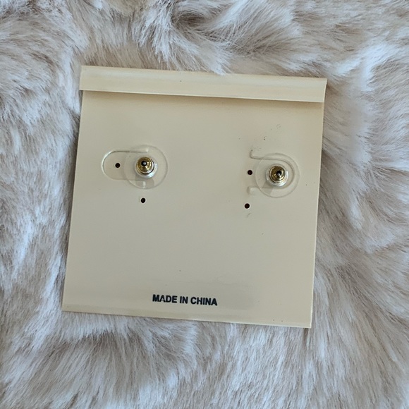 Olivia Welles Blue Earrings - Picture 3 of 3